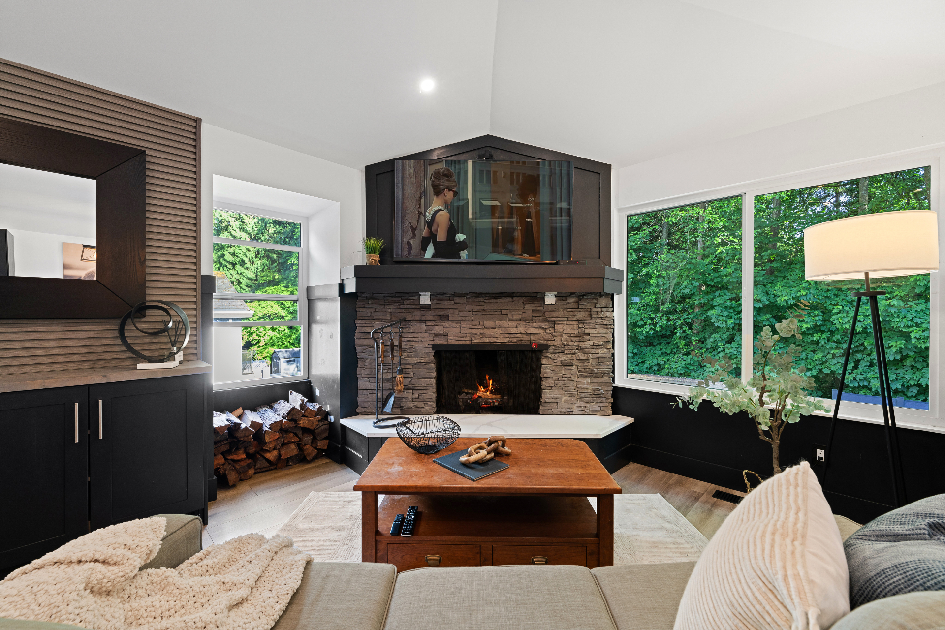 1430 Draycott Road, Lynn Valley